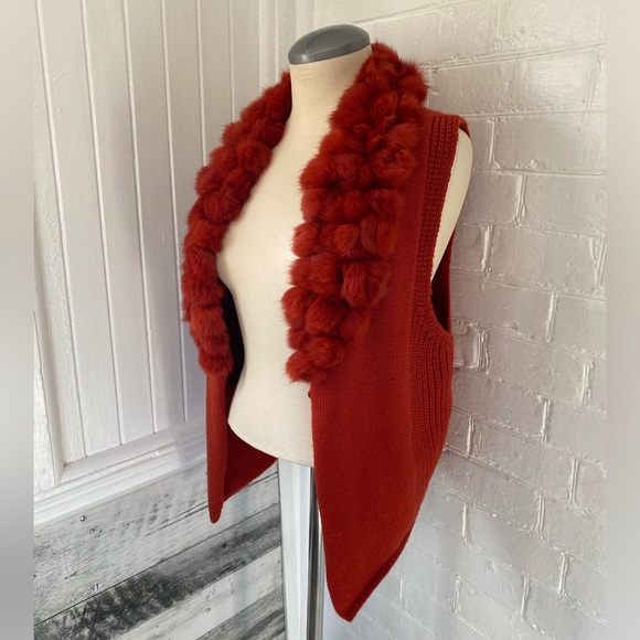 Vintage Rabbit fur trim knit 🧶 vest from France - Picture 2 of 10